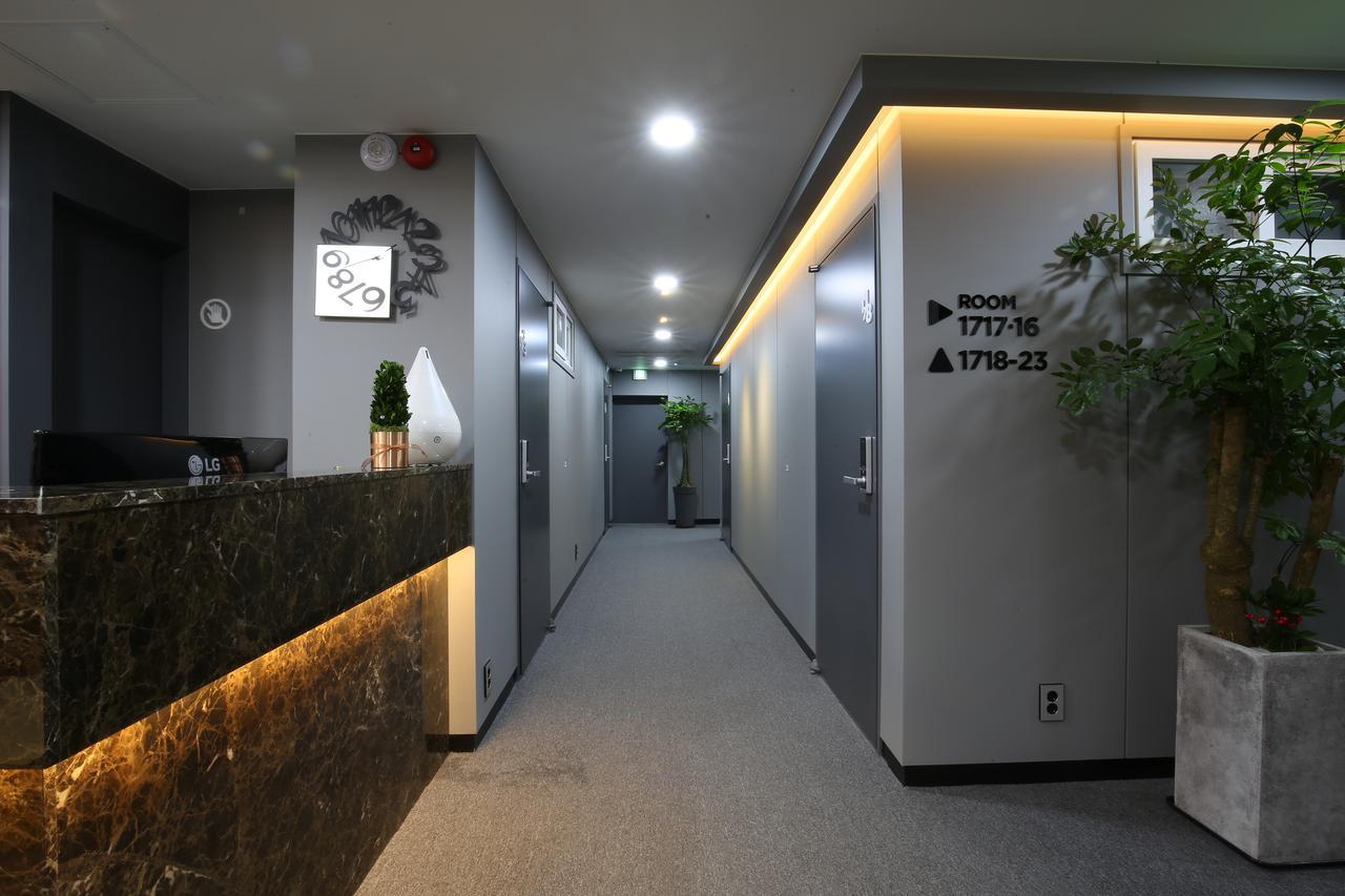 Philstay Myeongdong Seoel Buitenkant foto