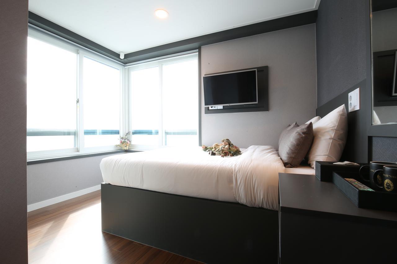 Philstay Myeongdong Seoel Buitenkant foto