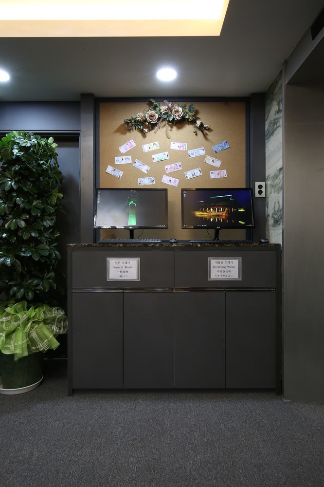 Philstay Myeongdong Seoel Buitenkant foto