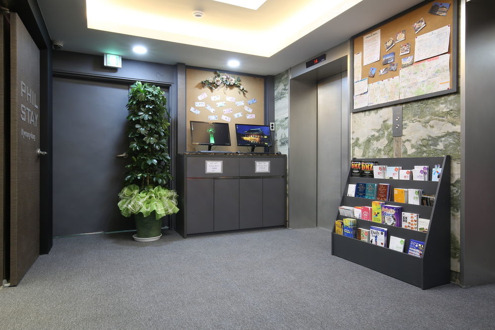 Philstay Myeongdong Seoel Buitenkant foto
