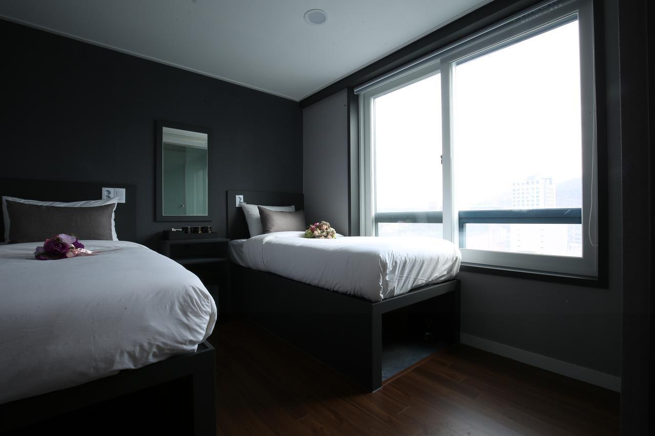 Philstay Myeongdong Seoel Buitenkant foto